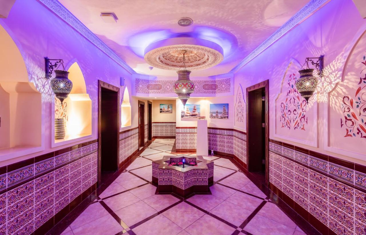 Holiday Inn Riyadh Al Qasr By Ihg Экстерьер фото