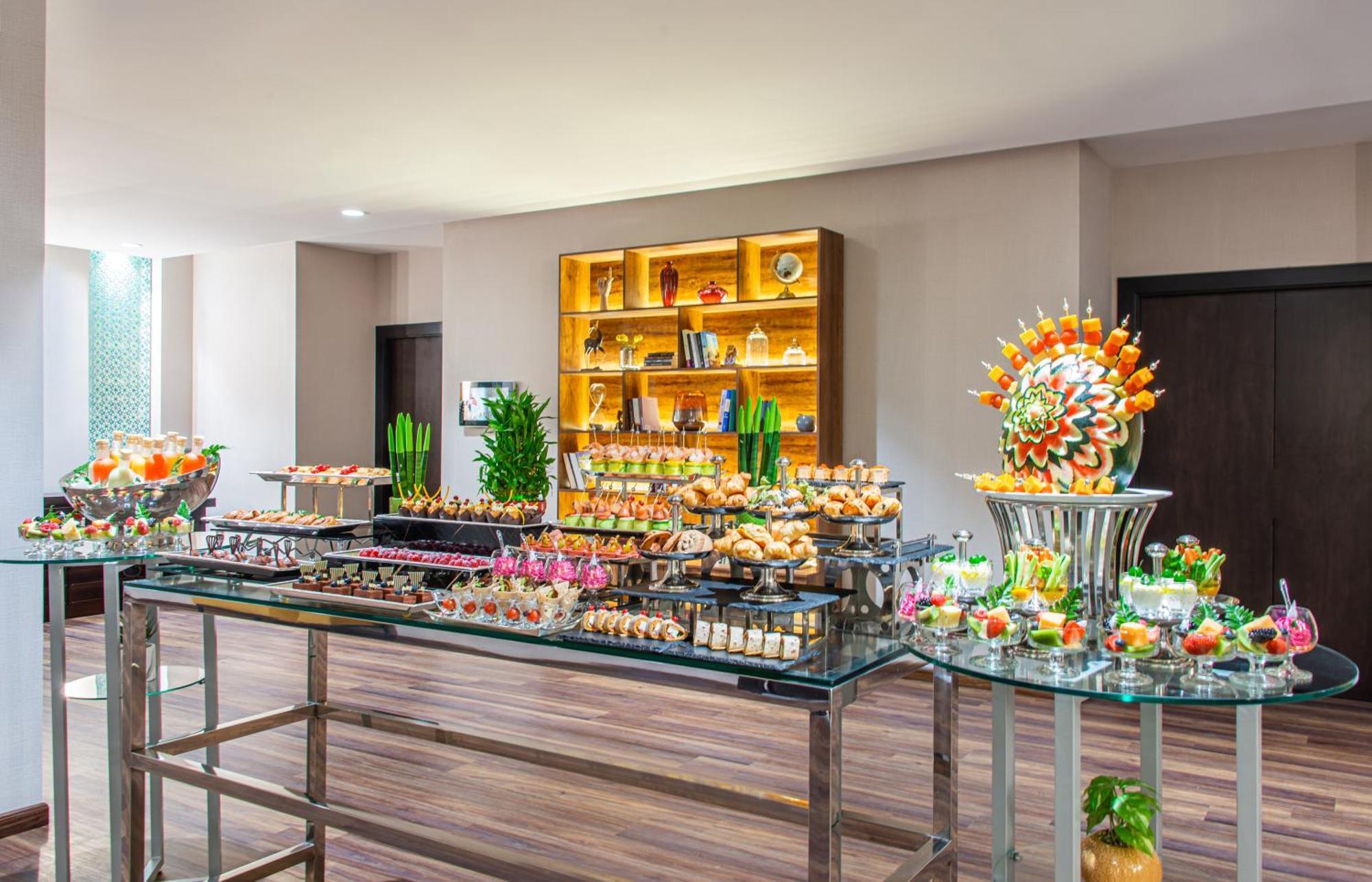 Holiday Inn Riyadh Al Qasr By Ihg Экстерьер фото